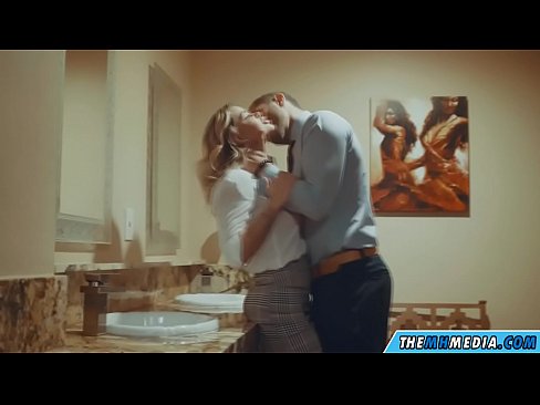 ❤️ جڏهن هڪ busty سنهري اوھان کي هڪ عوامي آرام روم ۾ seduces سپر جنسي تي sd.myastro.top